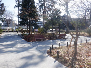 ベンチ1