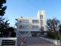 児童館正面入り口写真