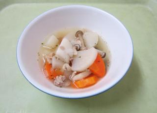 野菜とじゃがいものスープ