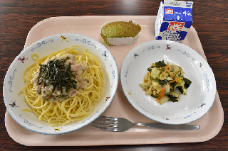 給食の写真