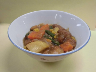 鶏肉とコーンの揚げ煮
