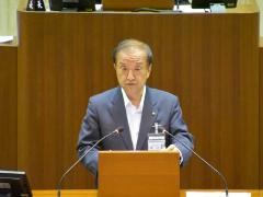 本会議にて所信表明