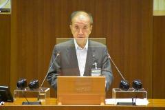 練馬区長が所信表明をしている様子