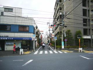 下石神井商店街入口の写真